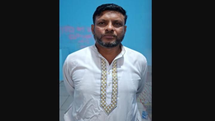 বরগুনা বিএনপি অফিসে অগ্নিসংযোগ ও ভাঙচুর মামলার আসামি হিরণ মেম্বার গ্রেপ্তার